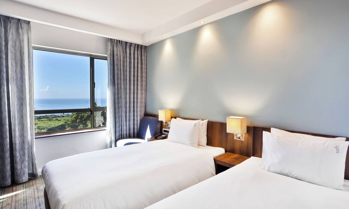 Umhlanga Ridge Hotel | Holiday Inn Express Durban - Umhlanga by IHG