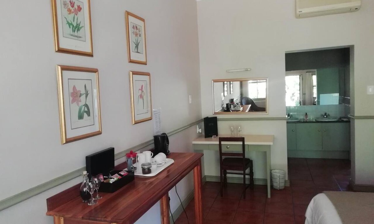De Rust House | Housemartin Guest Lodge