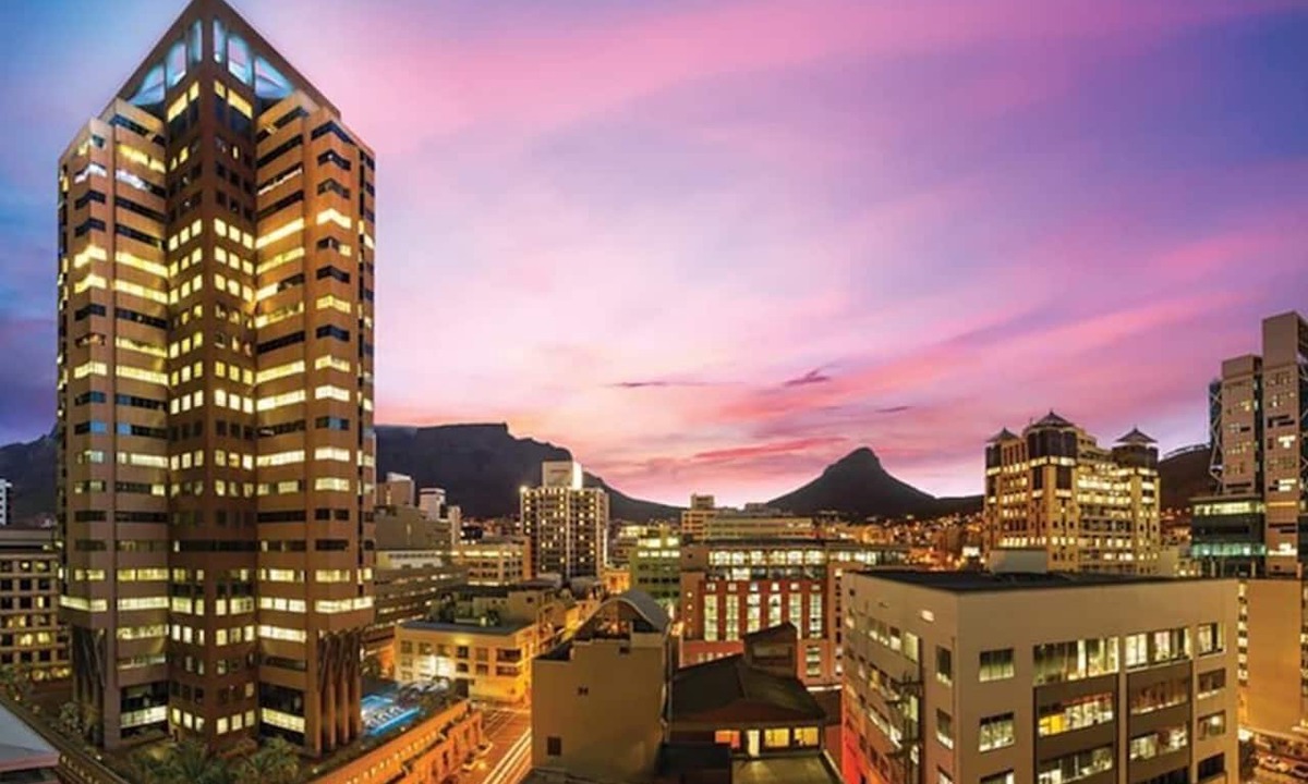 Cape Town City Centre Apartment | In the heart of Cape Town, Pool - Skyline Apt 2112