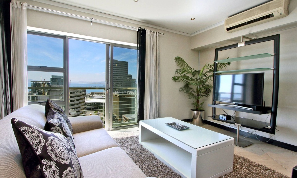 Cape Town City Centre Apartment | ITC Hospitality Group One Bedrooms Icon Building