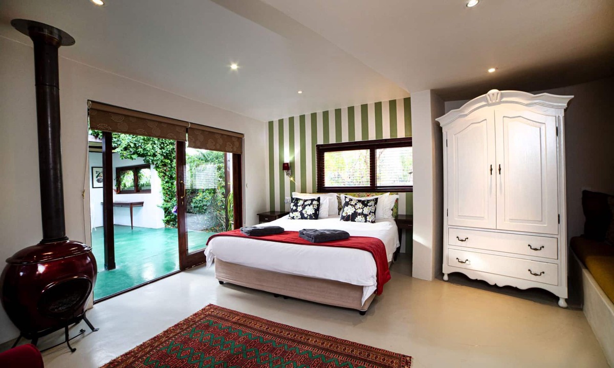 Barrydale Hotel | Karoo Art Hotel