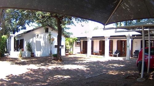 Kuruman House | Kuru-Kuru Guesthouse