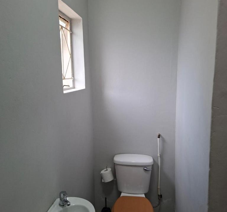 Oudtshoorn Apartment | LaBoezma Accommodation