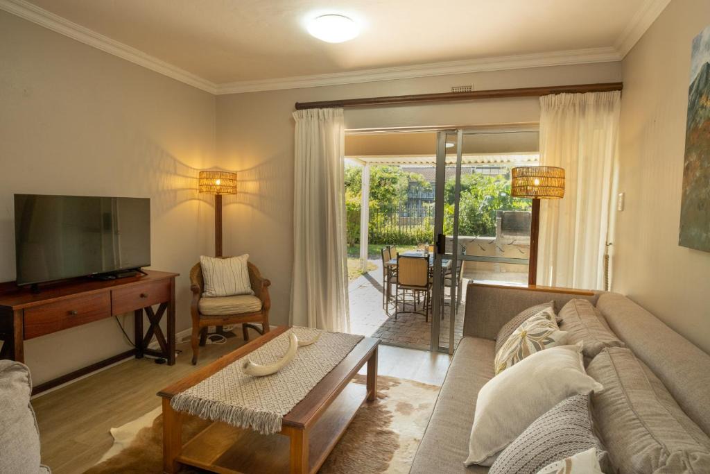 St. Lucia Apartment | Lakeview Cabanas - Unit 8