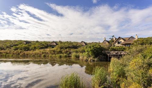 Grahamstown Cabin | Lalibela Wildlife Reserve - Kichaka Lodge