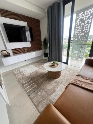 Kareeberg Apartment | LeeMo at Ellipse Waterfall