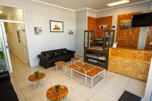 Cape Town Cabin | Lodge Luxe, Cozy Bedrooms, Free WiFi, Robust Security