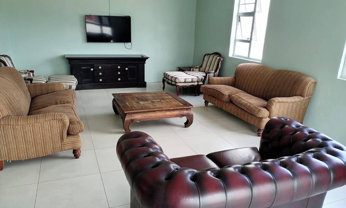 Quigney Beach Bed & Breakfast | Longfellow Lodge
