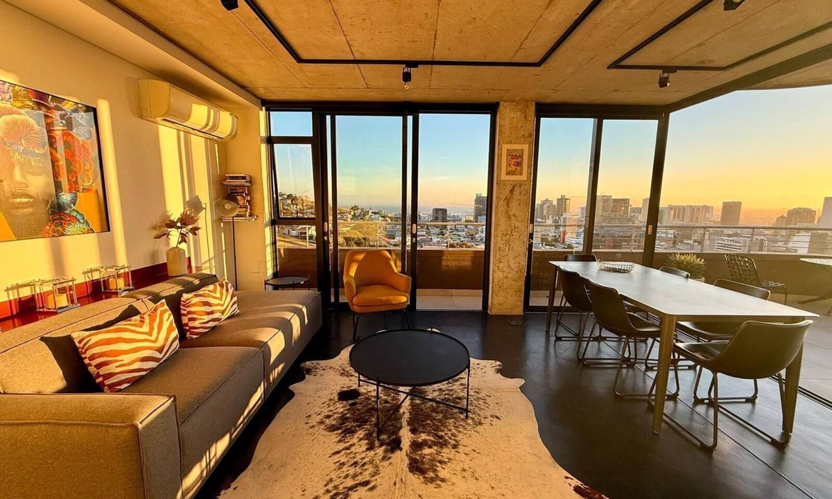 Schotsche Kloof Apartment | Lux Bo Kaap Apartment - Pool Deck -Mountain Views