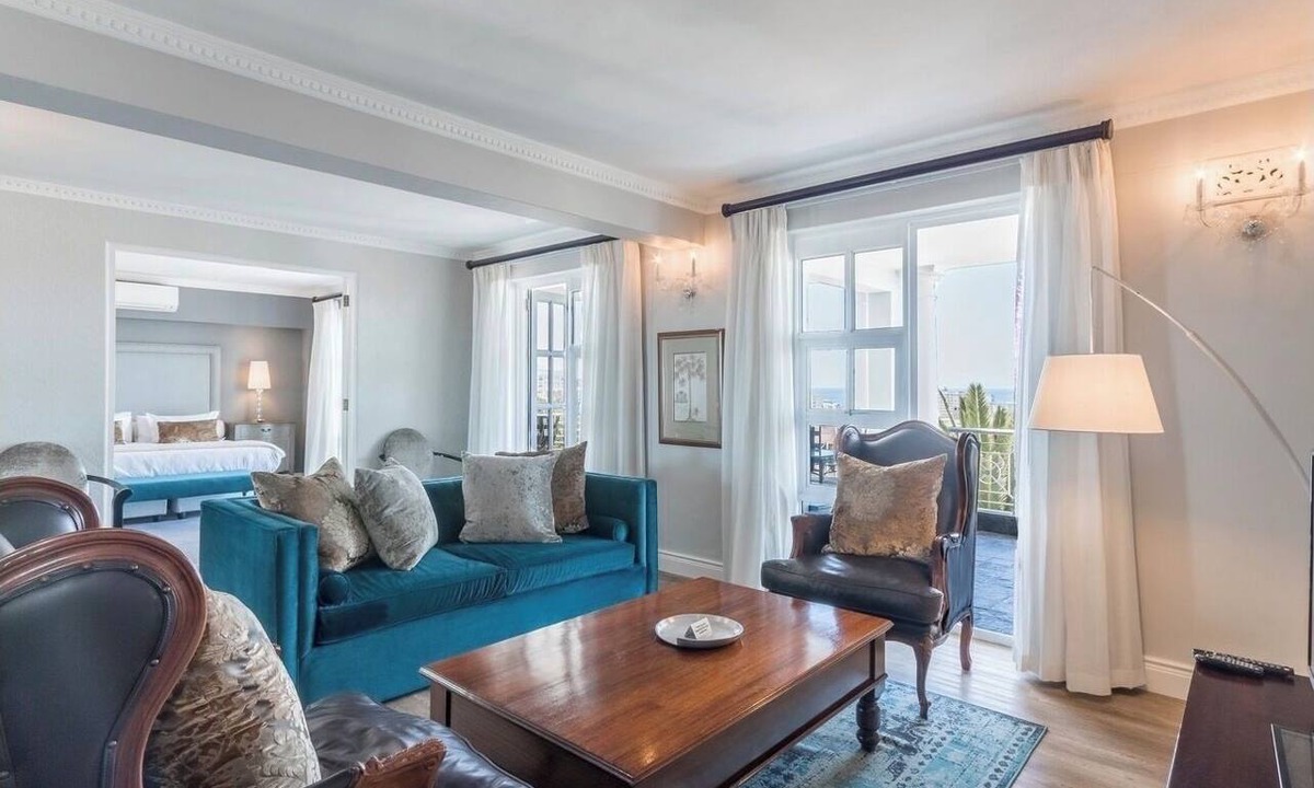 Cape Town Apartment | Luxurious Accessible Apartment With Stunning Views in Cape Town