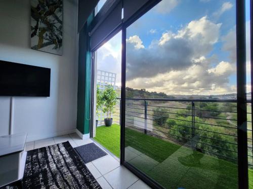 Eikenbosch Apartment | Luxurious Green Riverside Loft apartment