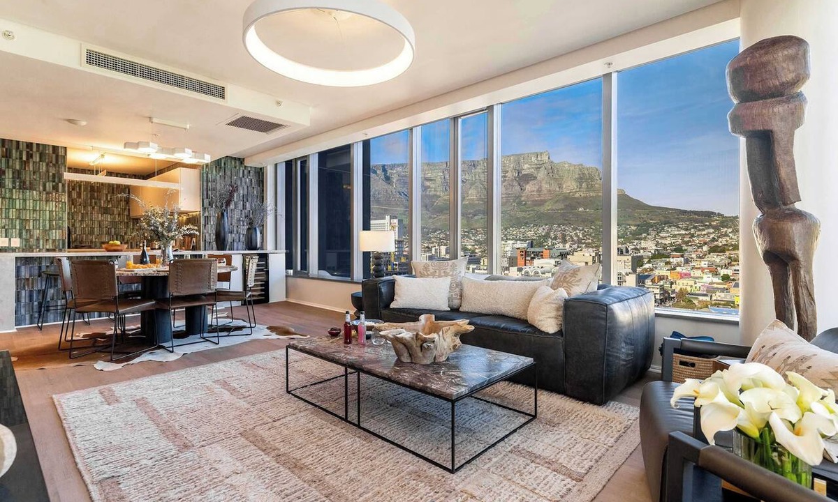 Bo'Kaap Apartment | Luxurious, Views, De Waterkant CPT -1509 on Strand