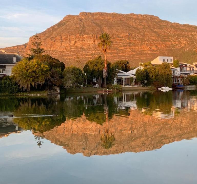 Marina da Gama House | Luxury Home with exceptional Mountain and Lake views in Cape Town