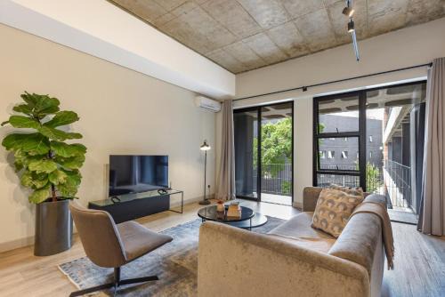 Sandown Apartment | Luxury Sandton 2 Bed Apartment - Managed by Airscape