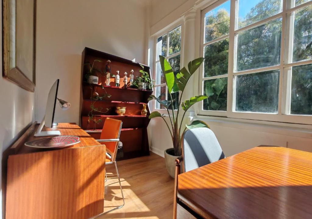 Sea Point Apartment | Lyron - Large, central and secure 3 bed with ACs and workspace