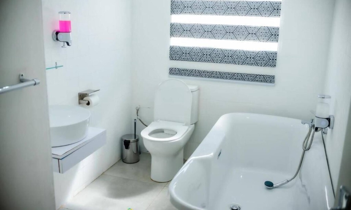 Kimberley House | Makay's Guests House
