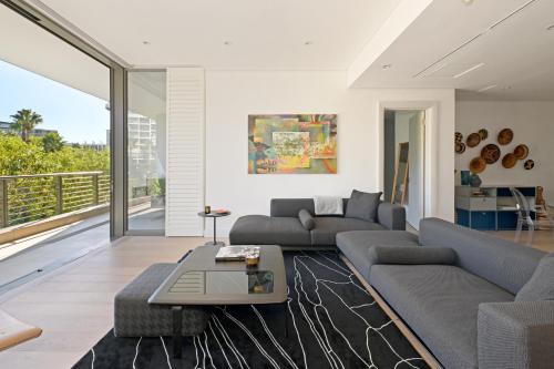 Victoria and Alfred Waterfront Apartment | Marina 107