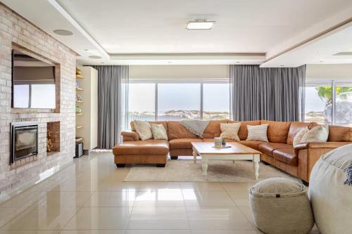 Melkbosstrand Villa | Melkbos Beachfront Villa