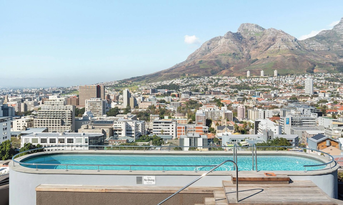 Schotsche Kloof Apartment | Modern Bo Kaap Apartment - Pool Deck - Wifi