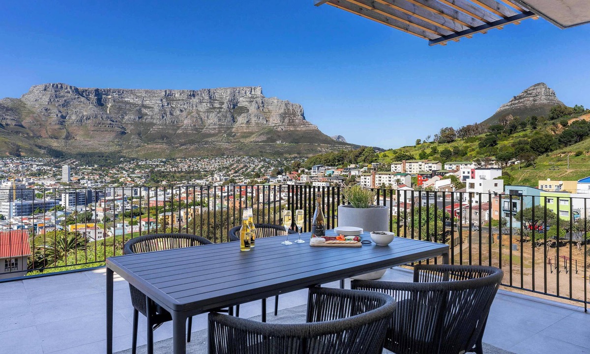 Bo'Kaap Apartment | Modern, Gorgeous Views, Bo-Kaap - Vista Luxe Apt