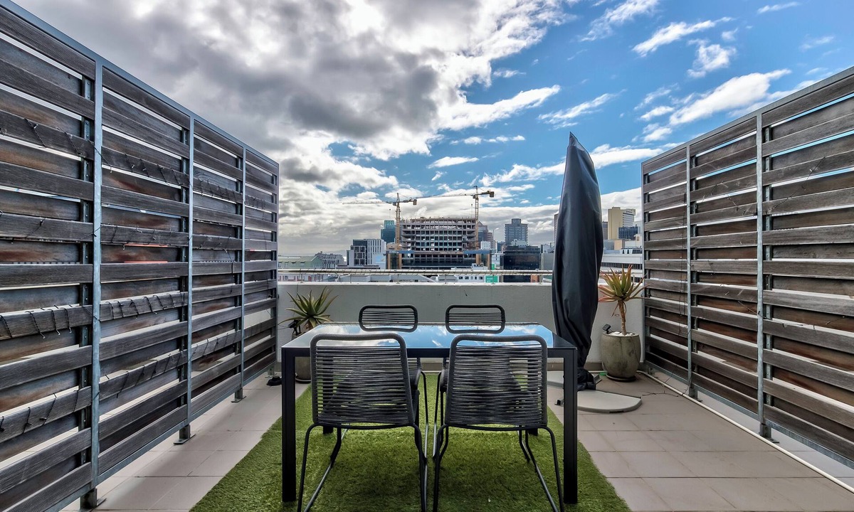 Bo'Kaap Apartment | Modern Luxury Studio with Breathtaking City Views