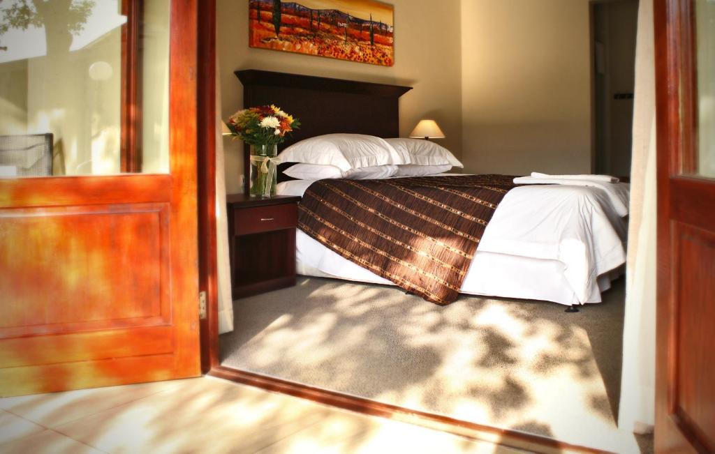 Kimberley Hotel | Mondior Manor Guest House