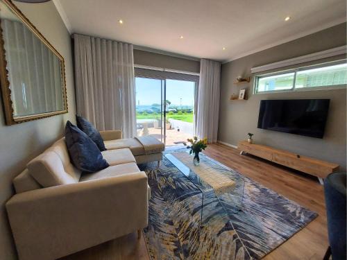 Mouille Point Apartment | Mouille Point Seafront Cottage