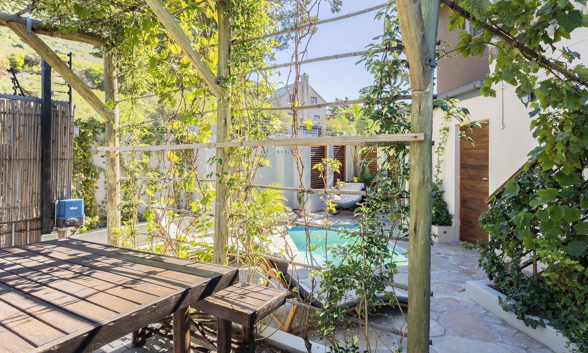 Hout Bay Apartment | New Mountain Retreat with Scenic Views