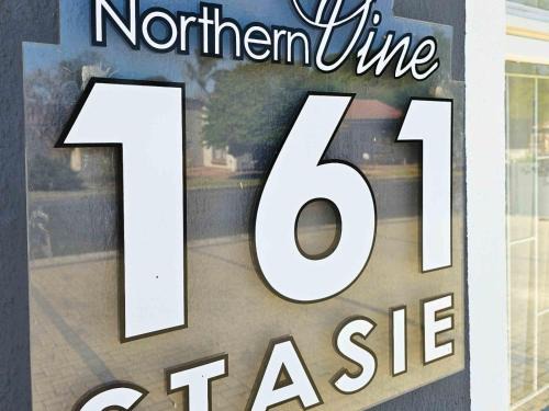 Trawal House | Northern Vine Guesthouse B&B Self-catering