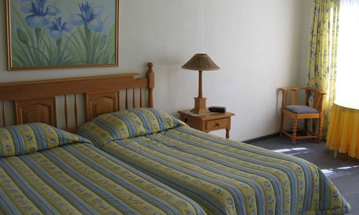 Richmond Hotel | Oaks Lifestyle Farm & Holiday Resort