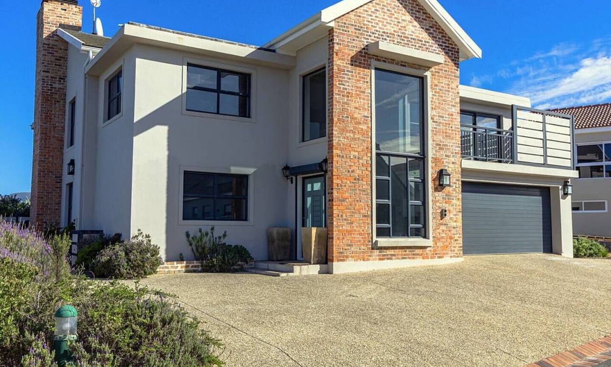 Fisherhaven Apartment | Ocean Whisper, Hermanus | Sea-view home, Sleeps 6