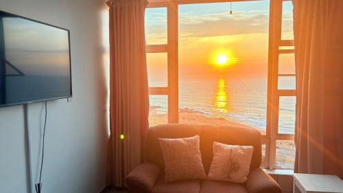 Scottburgh Apartment | Oceans Whisper 704 beach apartment gated & Lift access
