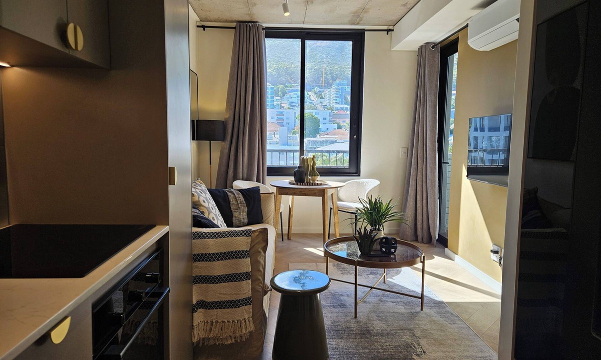 Sea Point Hotel | ONE46 on M - Fluent Serviced Apartments