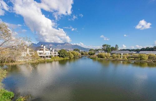 Simondium Apartment | Pearl Valley Luxury Resort Land Cove 4C