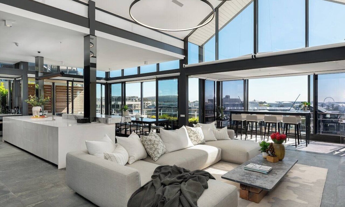 Victoria and Alfred Waterfront Apartment | Penthouse 601 Dovenby The Waterfront Marina