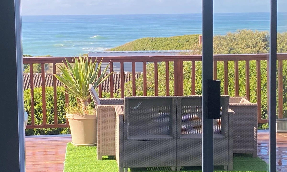 Paradise Beach House | Perfect escape at the coast of Paradise beach, Jeffreys Bay, South Africa