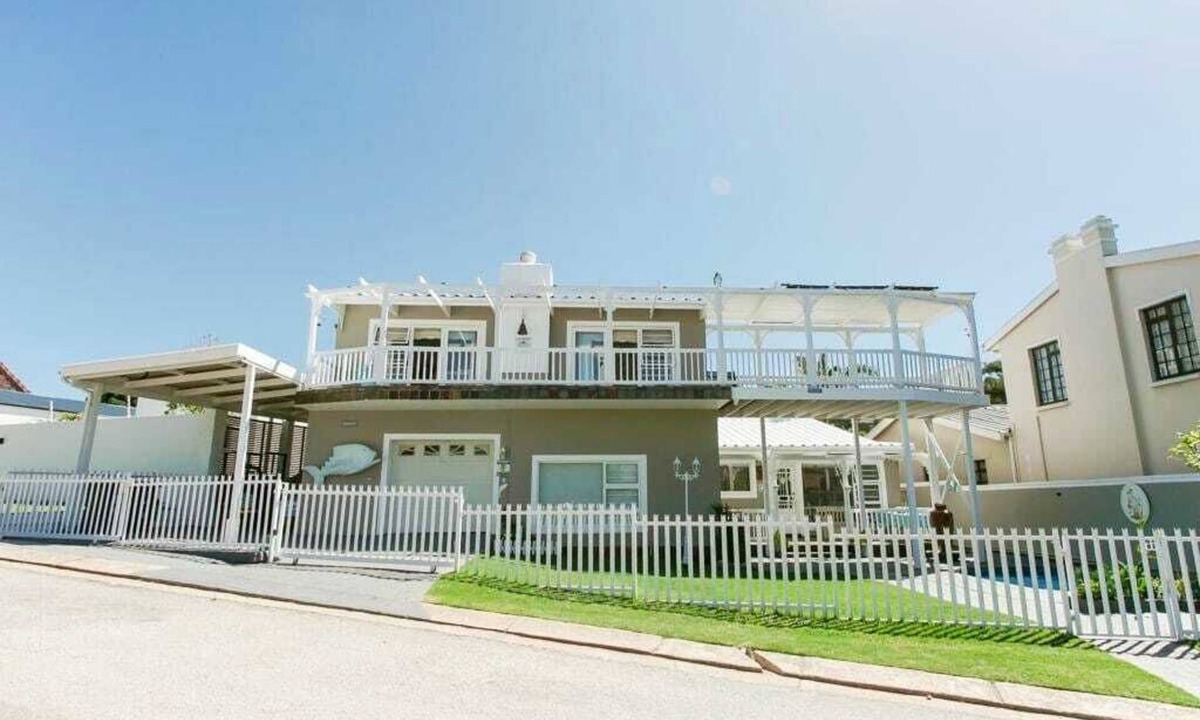 Wavecrest House | Pet-Friendly Jeffreys Bay Beach House with Private Pool, 50m to Beach - Sleeps 7