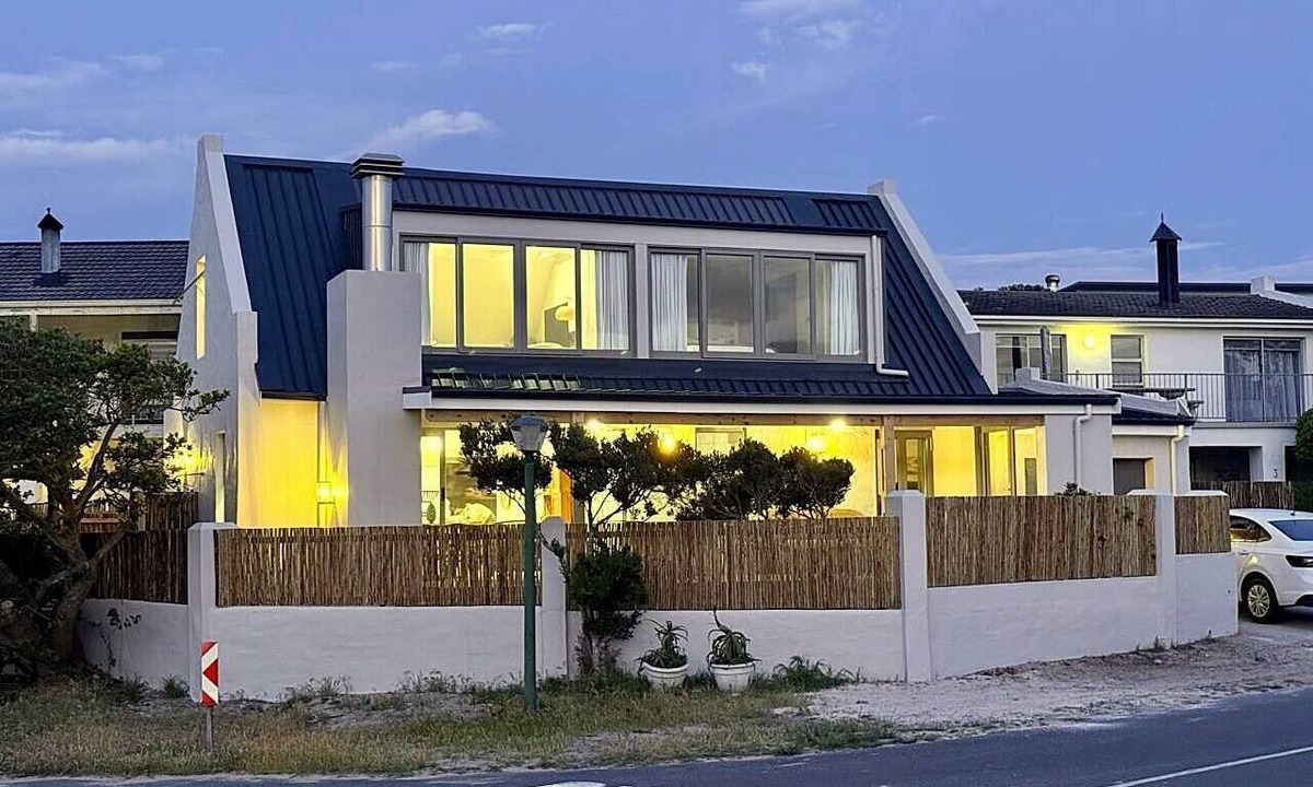 Vermont Apartment | Pikkewyntjie Cottage, Vermont | Sea View, Sleeps 6