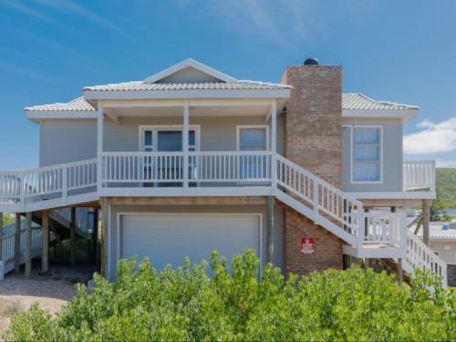 L'Agulhas House | Poolstreet 18