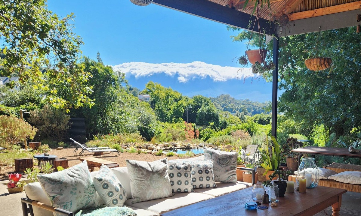 Somerset West House | Private home with exquisite mountain views in Cape Winelands