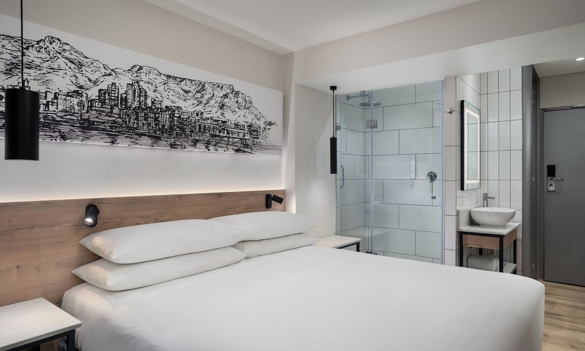 Sea Point Hotel | Protea Hotel by Marriott Cape Town Sea Point