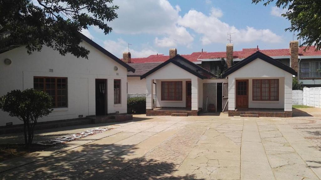Welkom House | Pyramid Guest Lodge