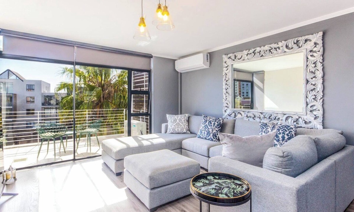 Century City Apartment | Quayside 301 by CTHA