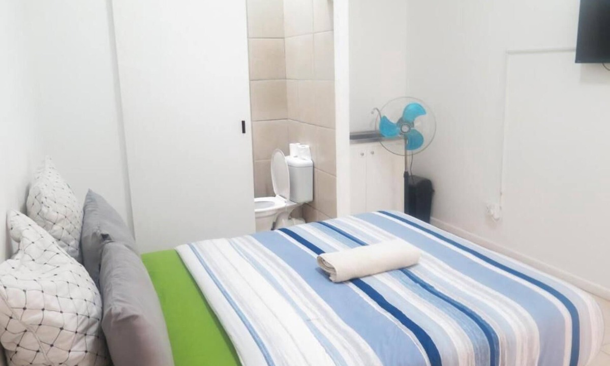 Cape Town Cabin | Relax & Unwind at LodgeOn91 !