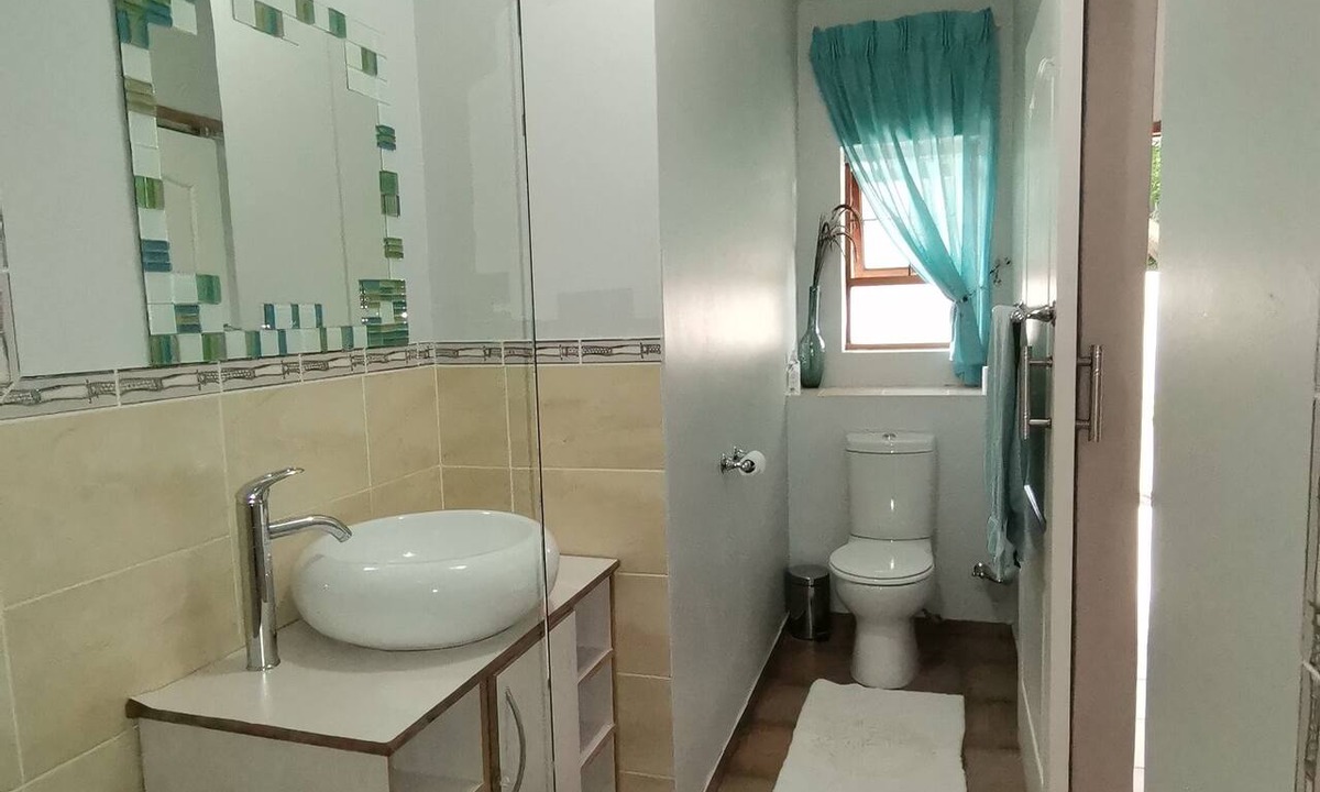 Douglas Hotel | Rene's Guest House