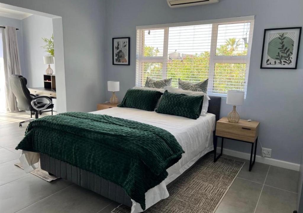Mountainside Apartment | Rissie's 3 Bedroom Apartment