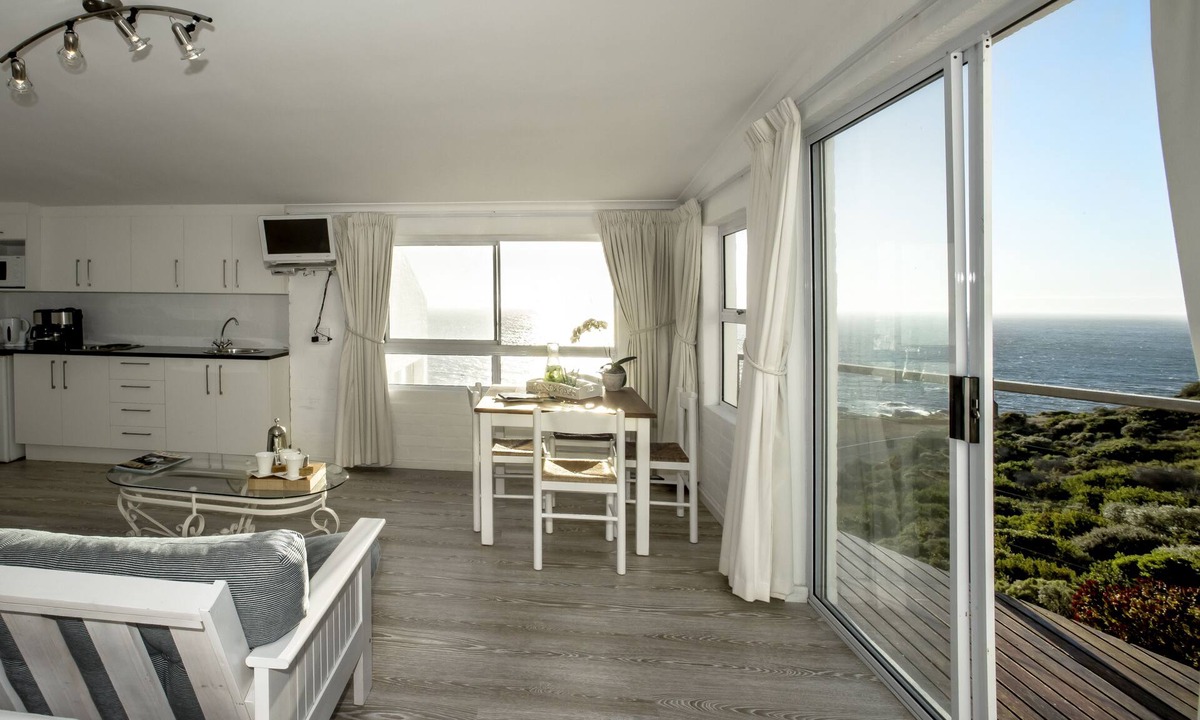 Simon's Town Bed & Breakfast | Rocklands Bed and Breakfast