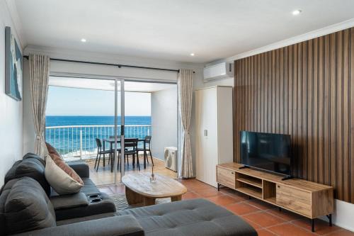 Umdloti Apartment | Rustic Beachfront Apt! Shared Pool!