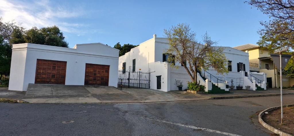 Graaff-Reinet Apartment | Ryneveld Square