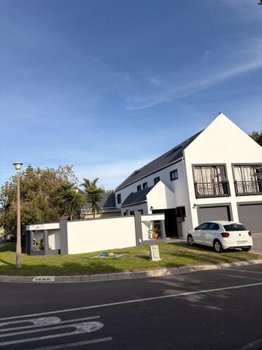 Parklands House | Saint's Inn